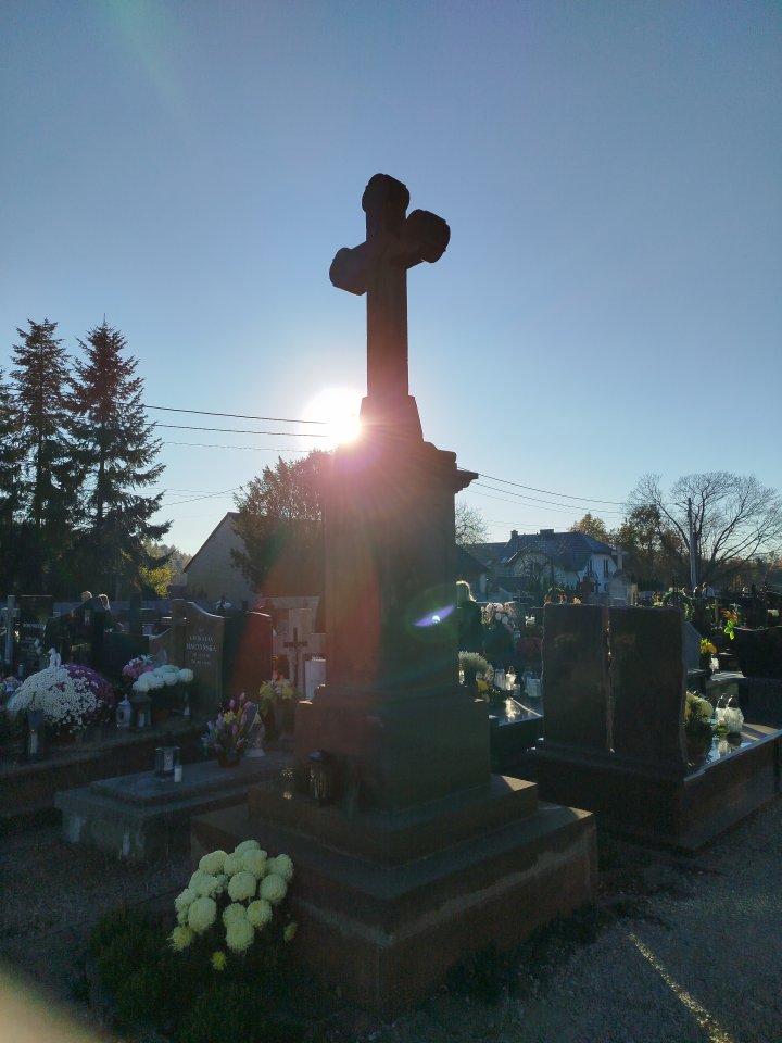 Tradycja, pamięć i wspólne działanie. Na cmentarzu parafialnym w Bielinach odbędzie się coroczna kwesta